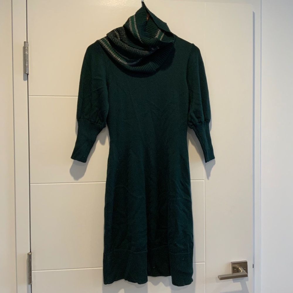Luisa Spagnoli Green Sweaterdress with scarf